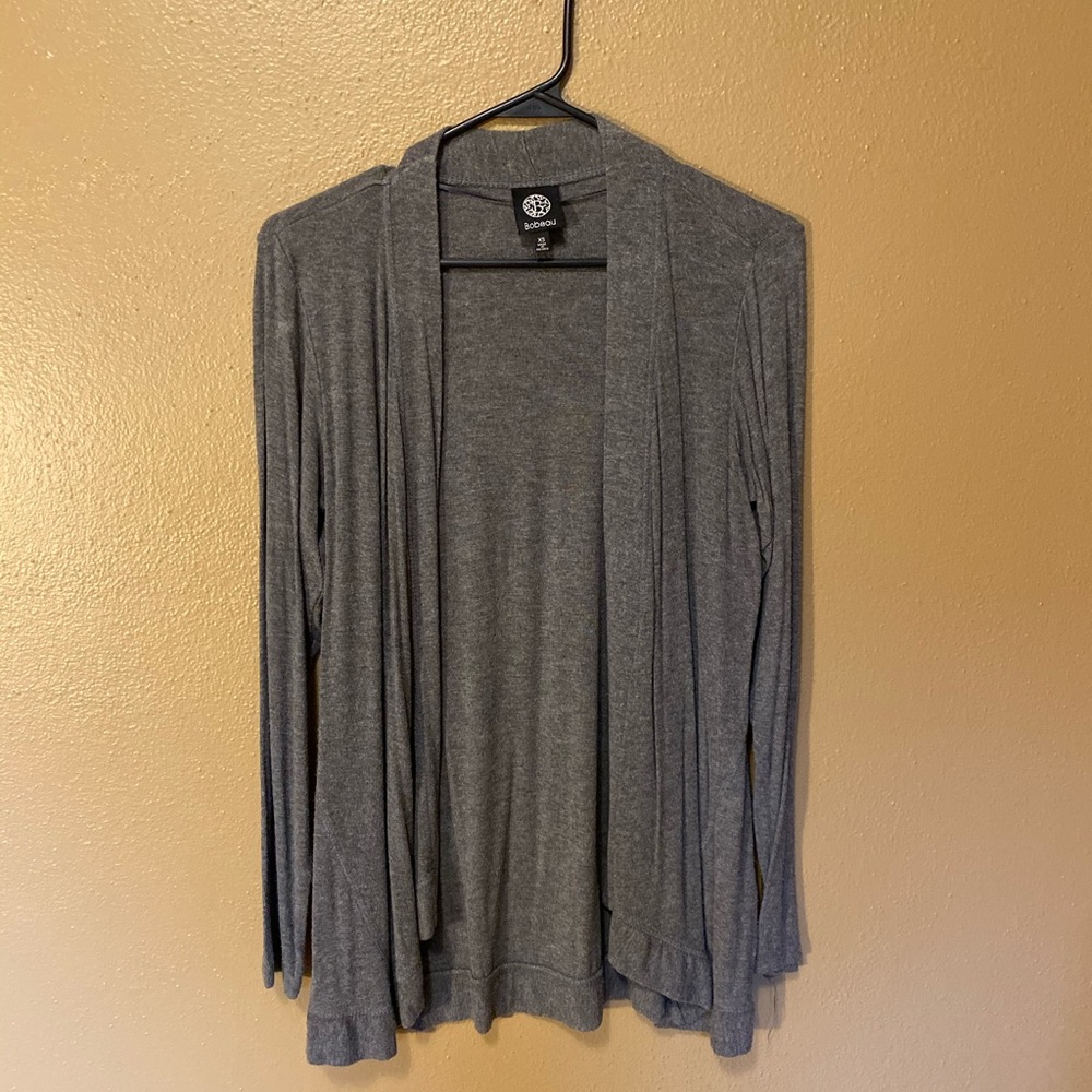 [grey cardigan]